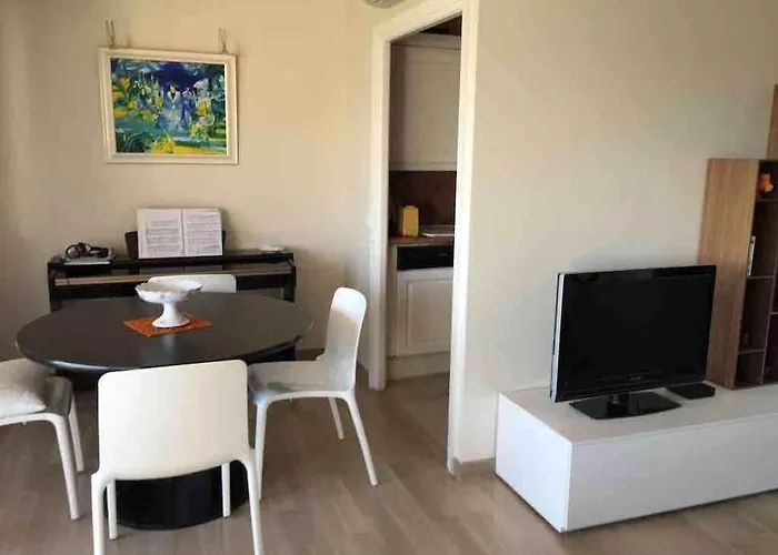 Luxurious Large 2 With Panoramic Sea View, Ac Апартаменты